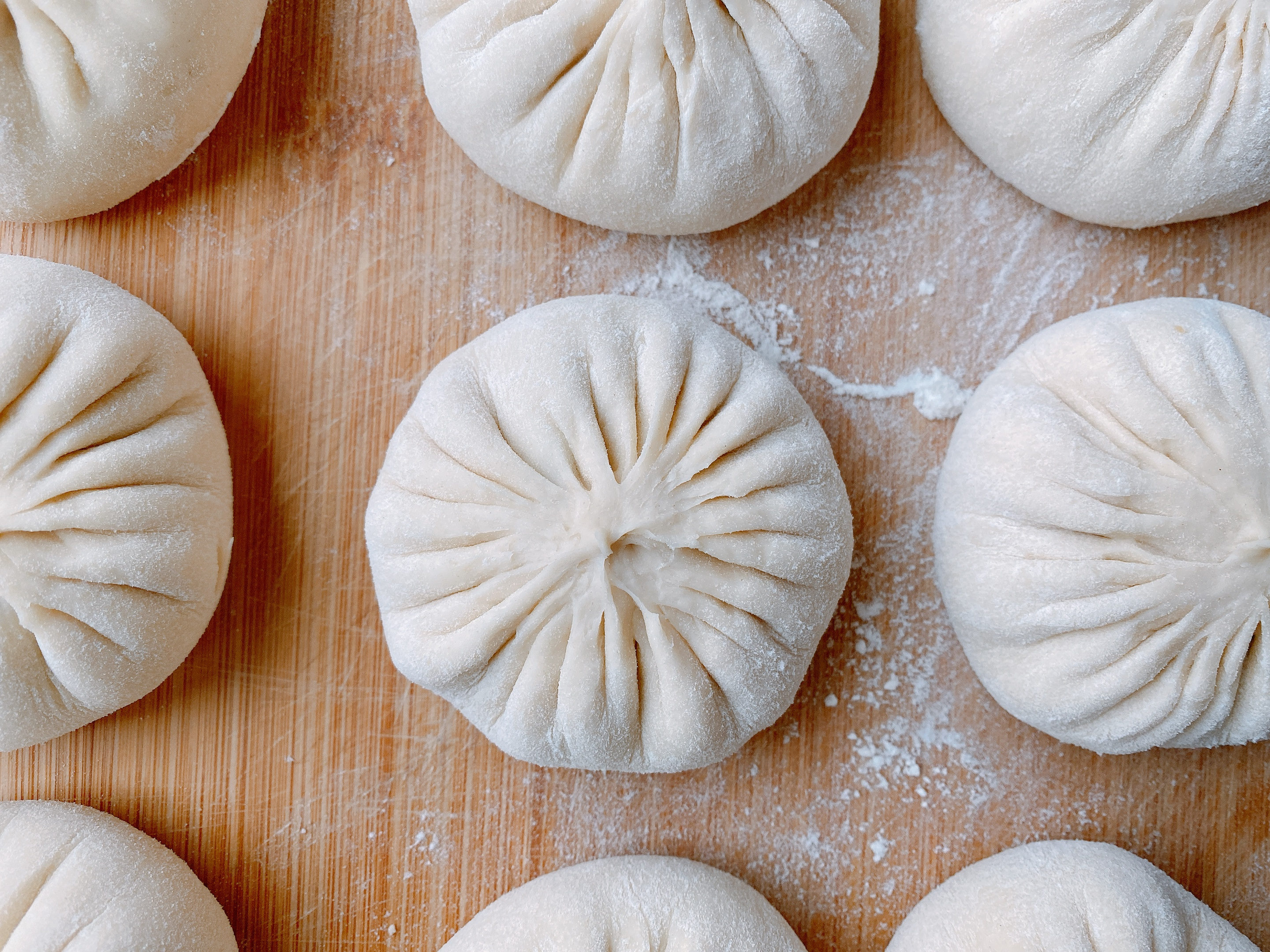 猪肉降价了自己在家做肉包，掌握3点，蓬松暄软，咬一口满嘴汤汁