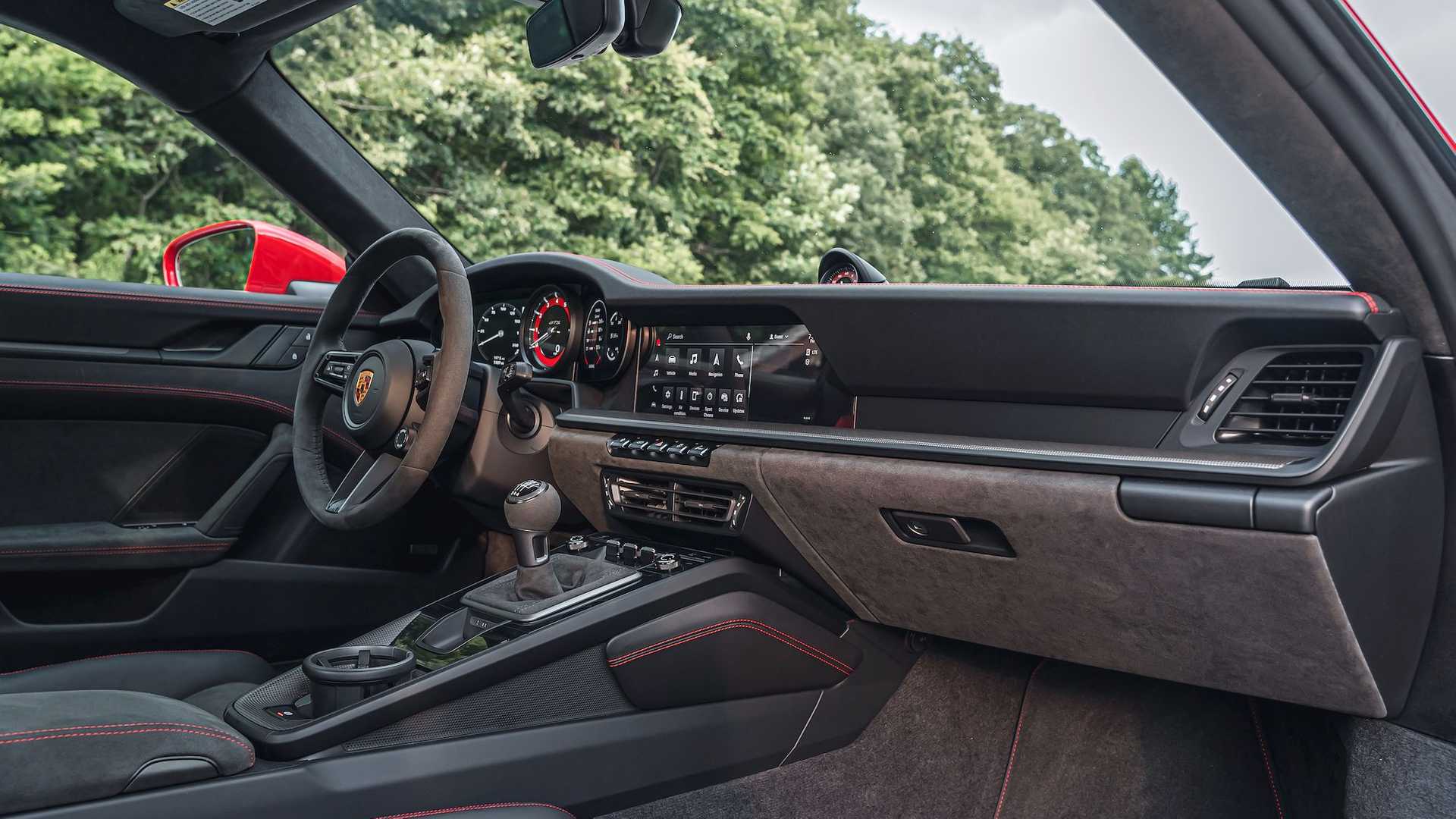 介于Carrera S和Turbo S之间，全新保时捷911 GTS大量实拍图发布
