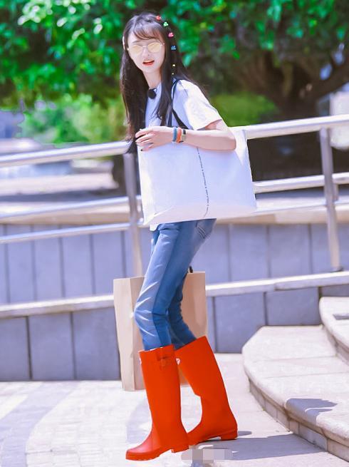 郑爽新造型谁见了都夸甜, 唯独脚上的这双鞋, 大