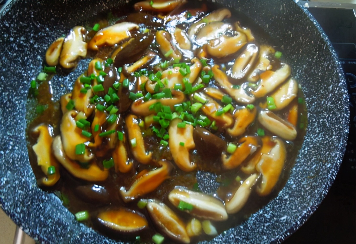 蠔油做菜好吃，但為了家人好，要牢記4個注意事項，別再用錯