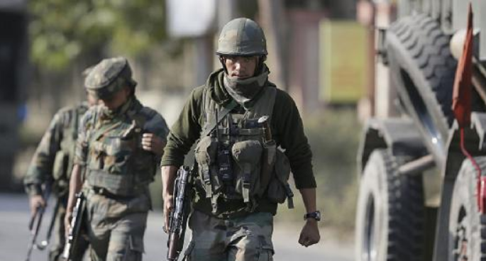 龙象“肢体冲突”为何很快平息？俄专家给出答