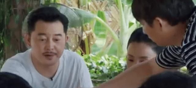 《向往4》她被大家当成透明人，全程站在角落里