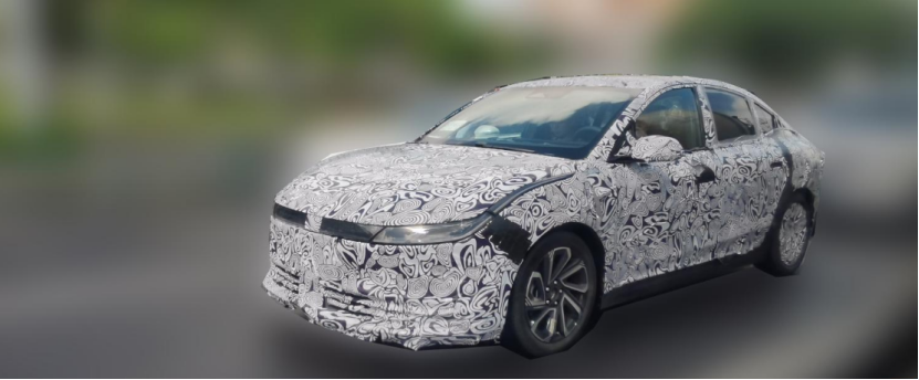 广汽与华为携手造车；上汽无人驾驶出租车年内运营