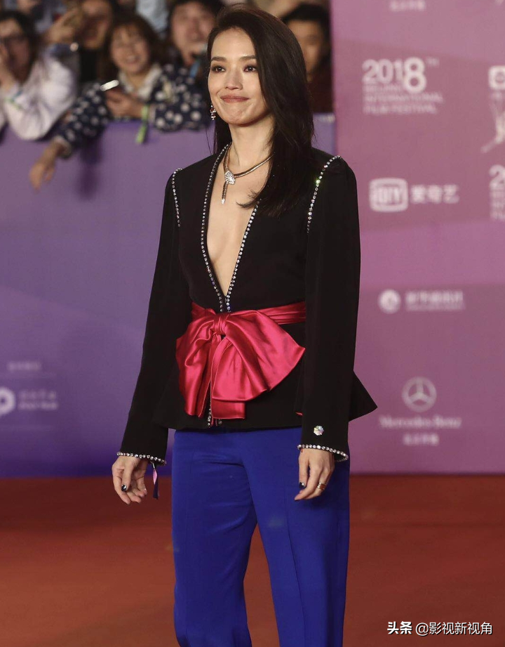 Shu Qi " element colour " attend an activity, move outfit is cool and refreshing gas field is powerful, reaction of male honored guest is very true