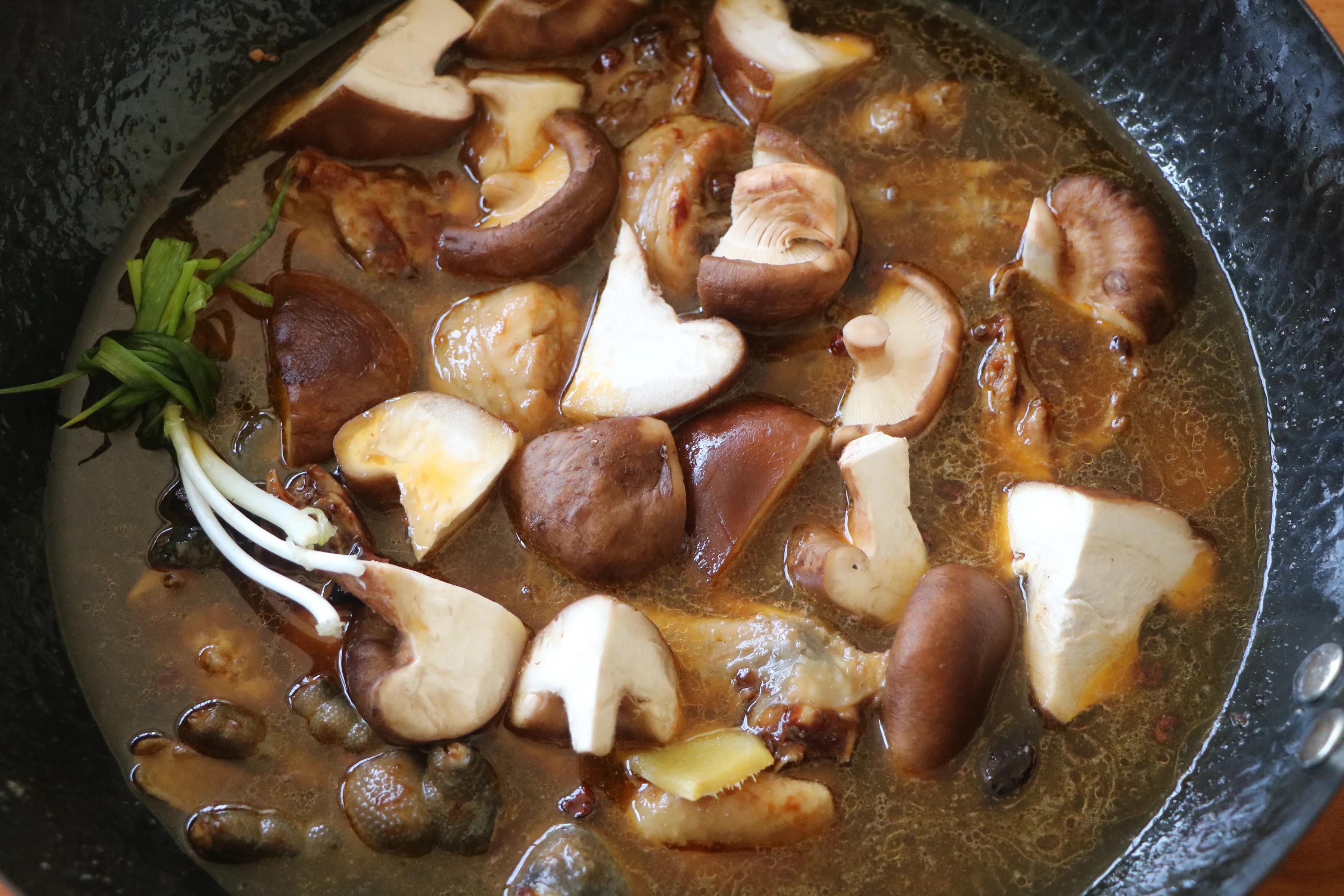 夏天没食欲，赶紧试试这道菜，汤汁鲜美，有菜有肉，味道好极了