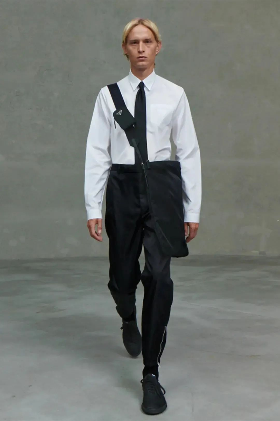 Prada 2021春夏多重视角未演之秀