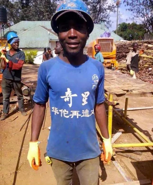 非洲黑人最时髦的衣服，可能是你扔掉的二手货