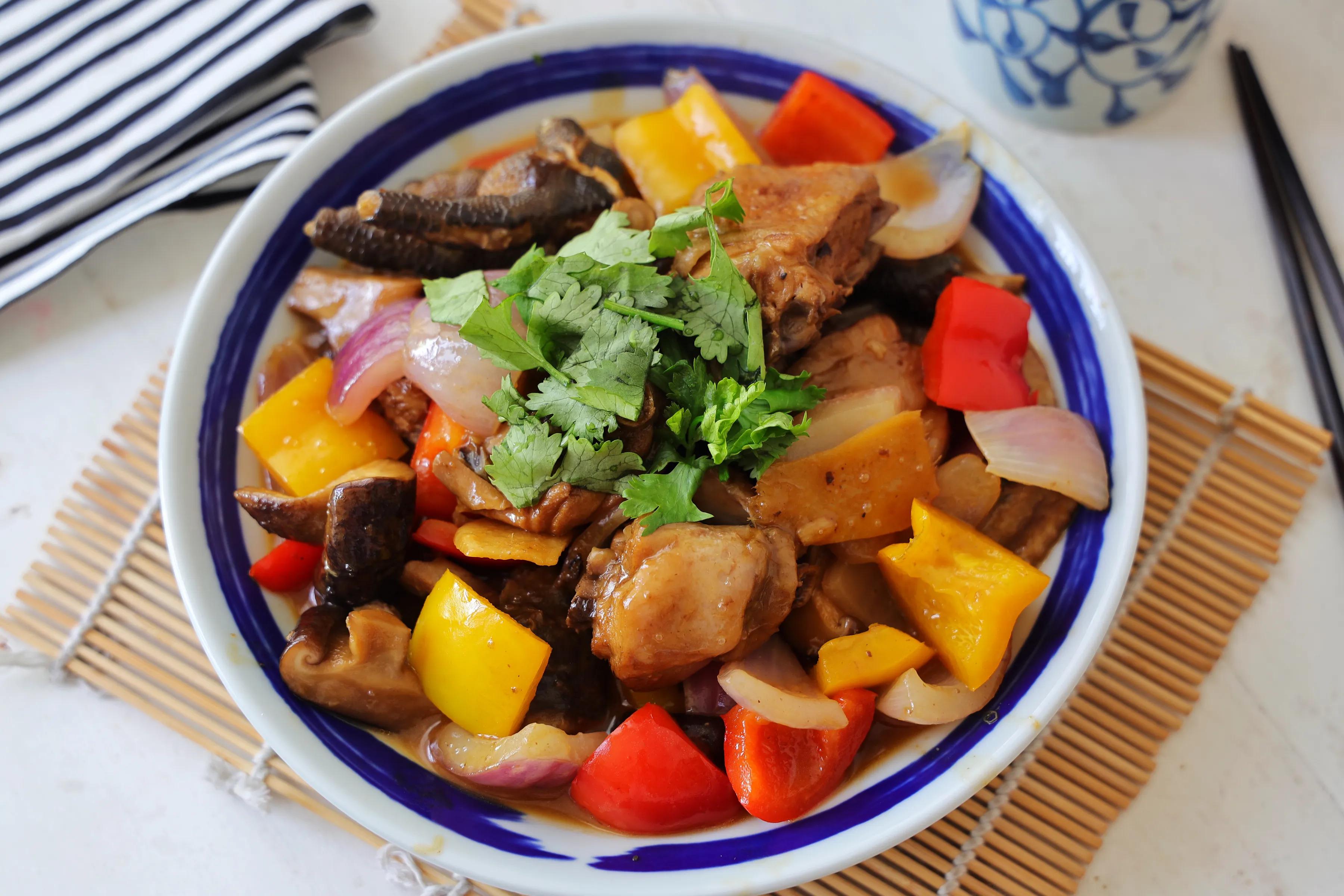 夏天没食欲，赶紧试试这道菜，汤汁鲜美，有菜有肉，味道好极了