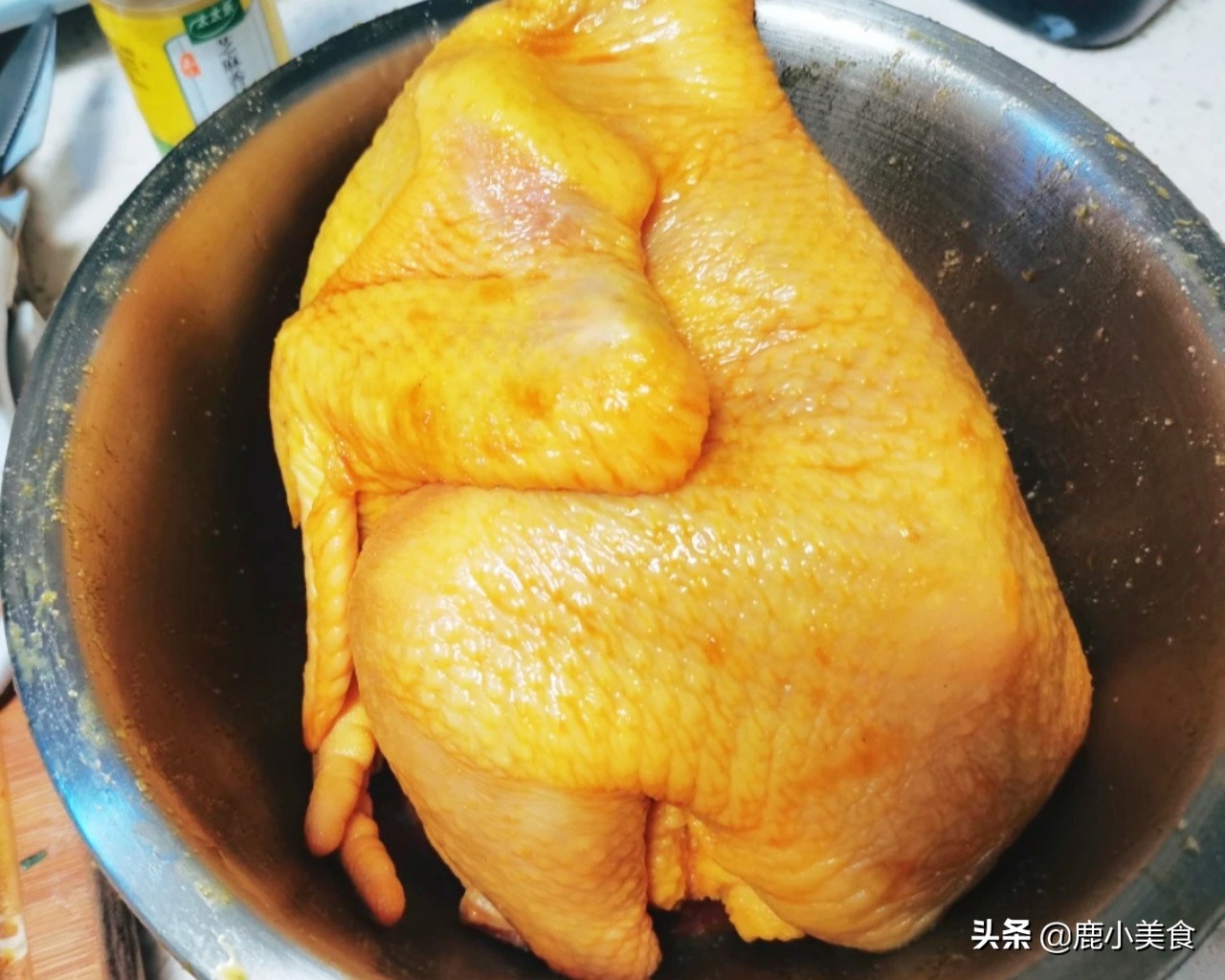 难怪烧腊店的盐焗鸡金黄好吃，原来秘诀在“2料”，免费分享学习