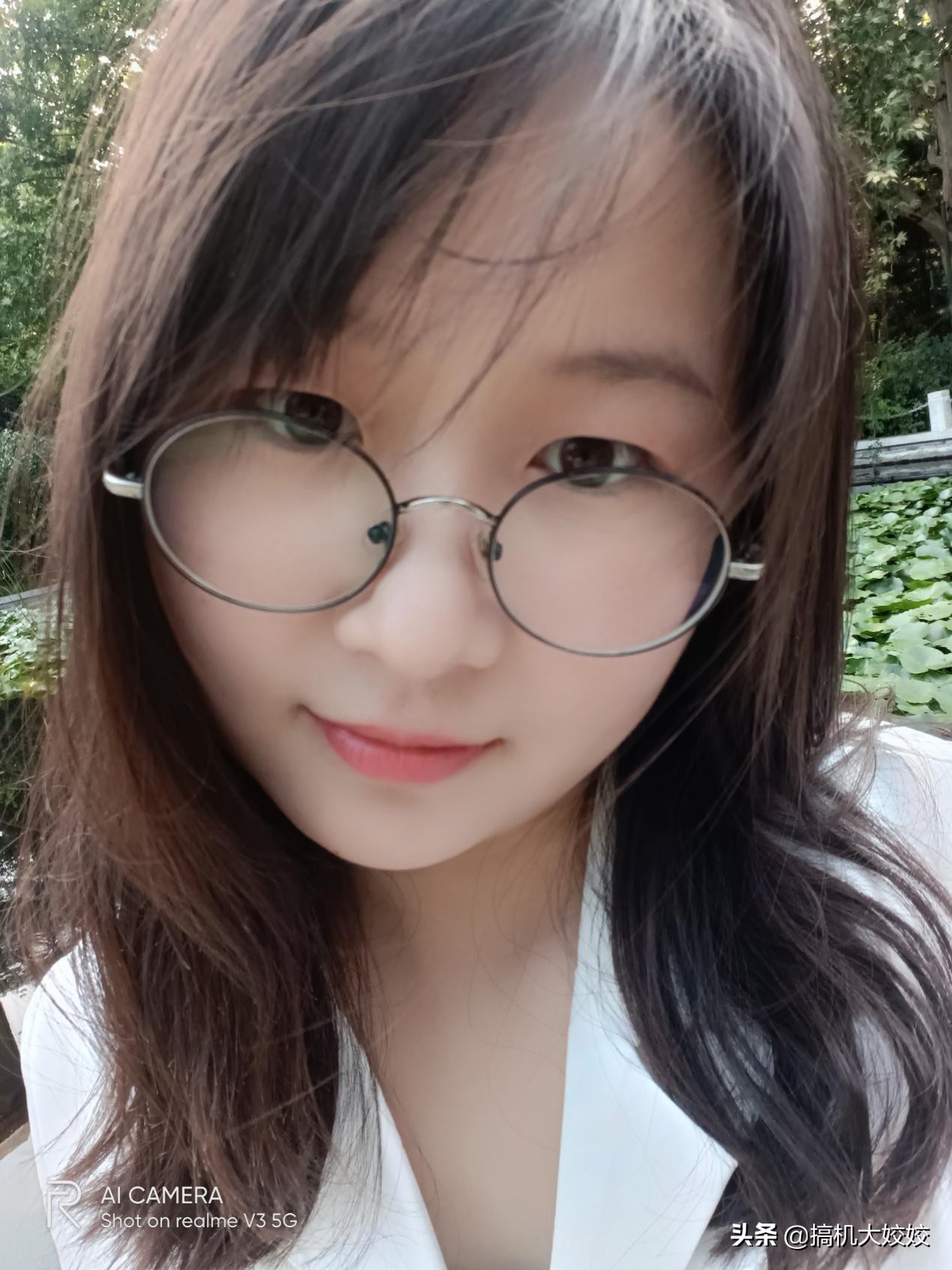 Realme V3，一款不上1000元敢跨級(jí)的100元5G手機(jī)上