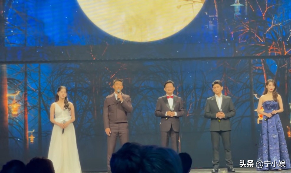 大湾区中秋晚会10位男星的尴尬,打破了娱乐圈3条不成文的隐藏规则