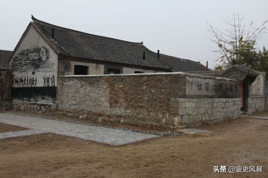 许世友被关，妻子未探望、反写决裂信，解禁后