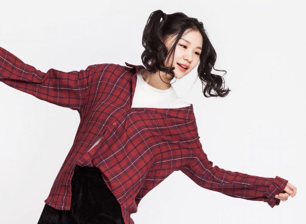 她原本是素人，被金星看好演喜剧爆红，参加《