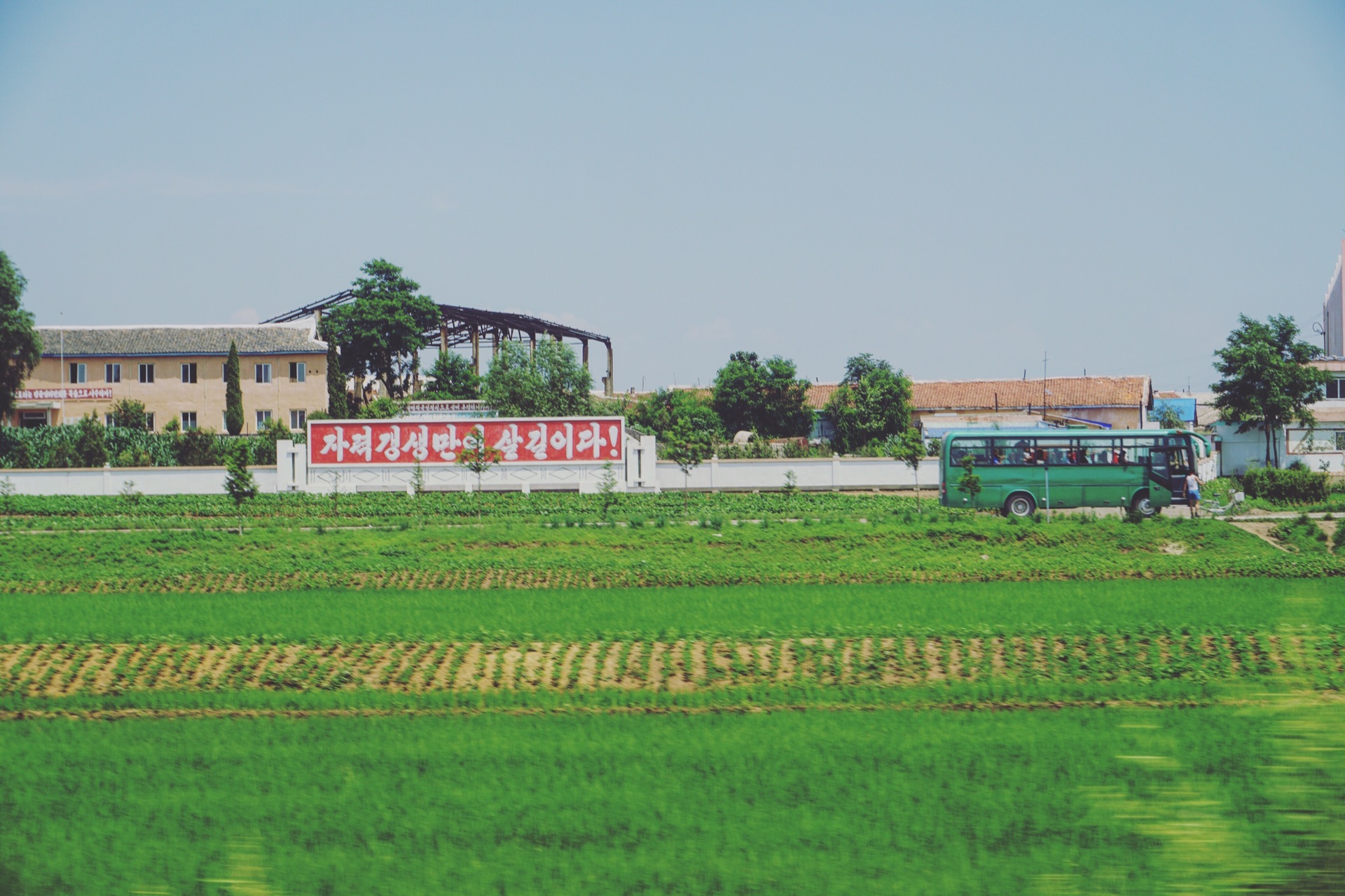 朝鲜农村住房靠分配，为什么都不愿意住楼房？