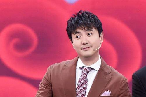 杨迪妈妈将沈腾认成王一博，场面爆笑，网友：阿姨太可爱了