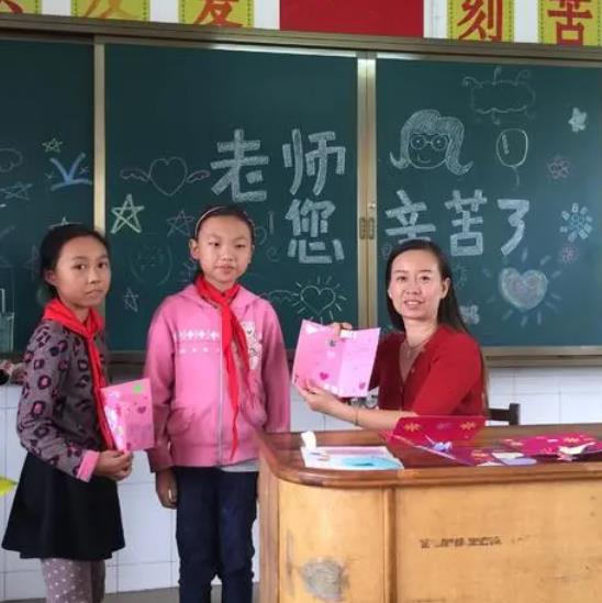 教师节即将到来，教育部给出了新的活动安排，让老师有“压力”