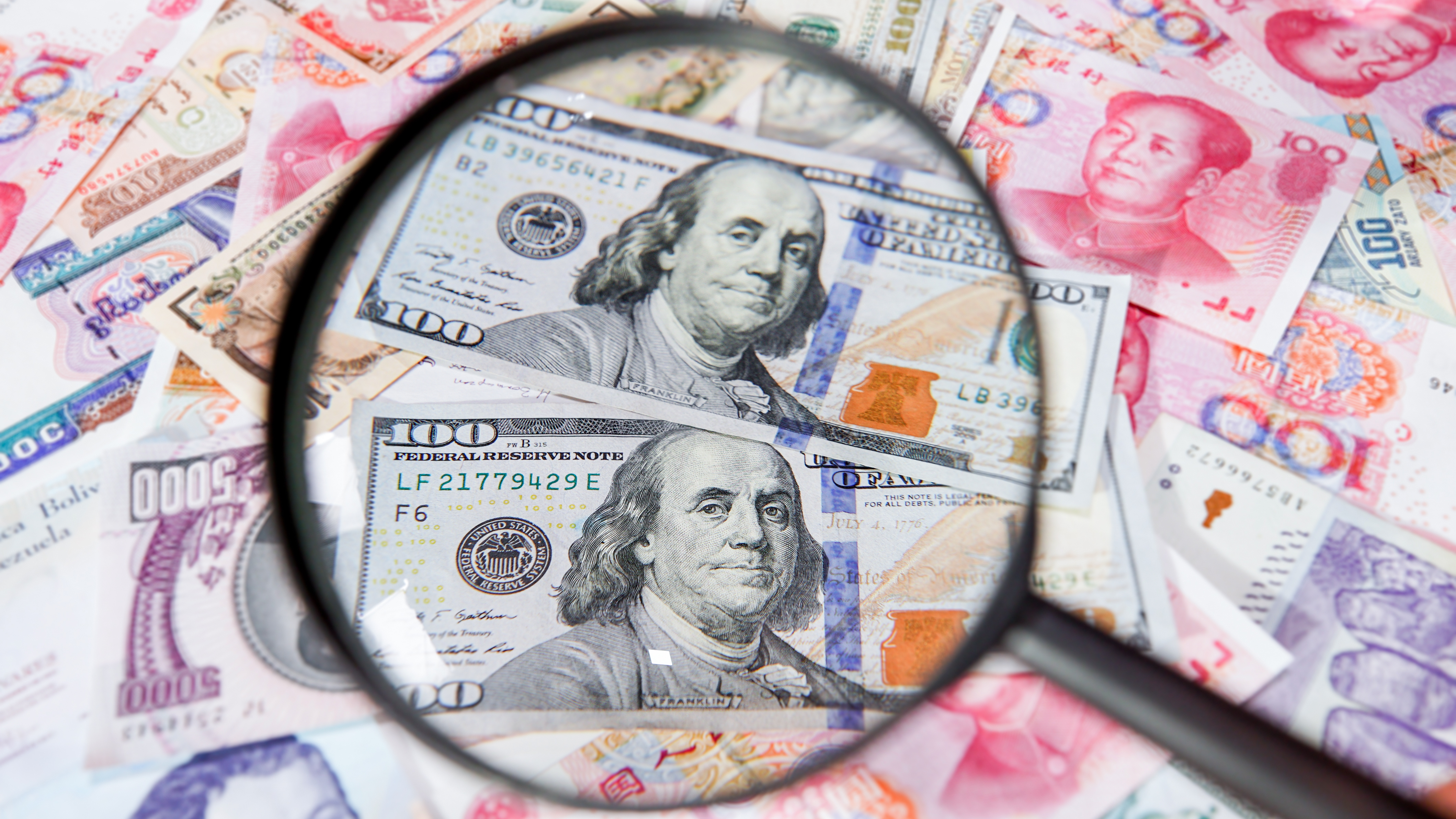 美国利率或将跌破零，美债风险加大，中国1.1万