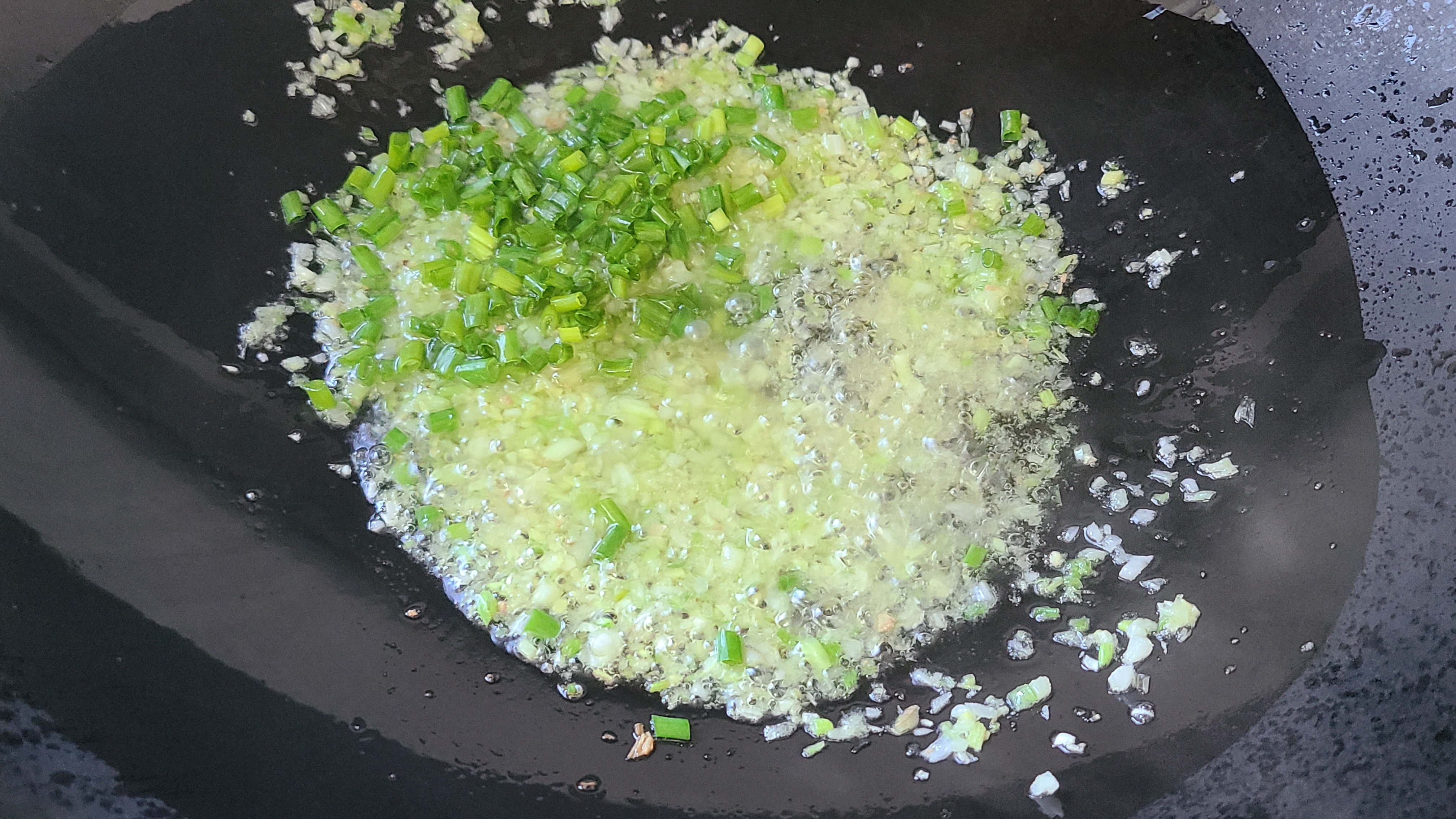 葱油鸡，做法简单又好吃的一道广东美食，20分钟就能做好