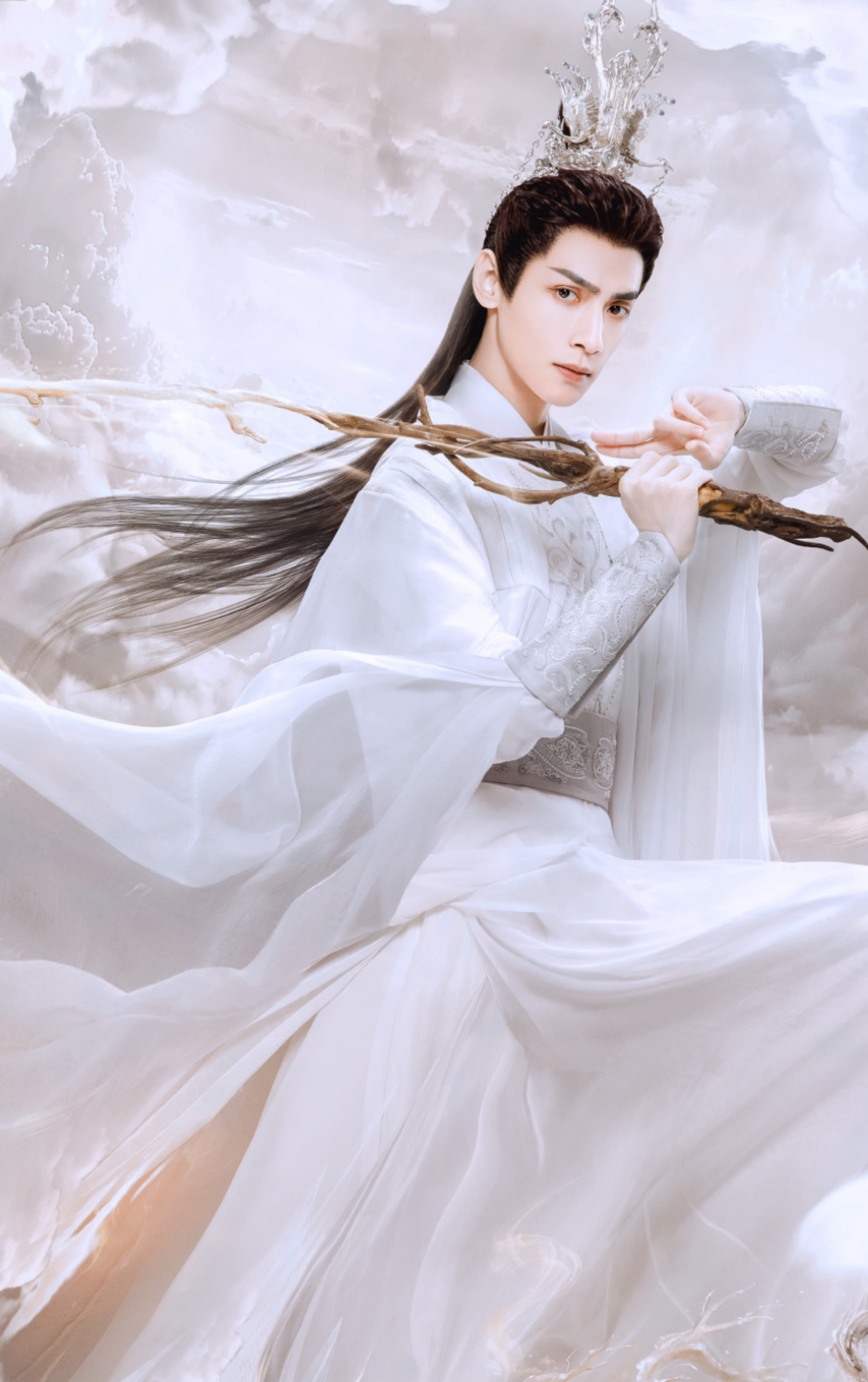 罗云熙公布楚晚宁三把“神武”照片，最好看的