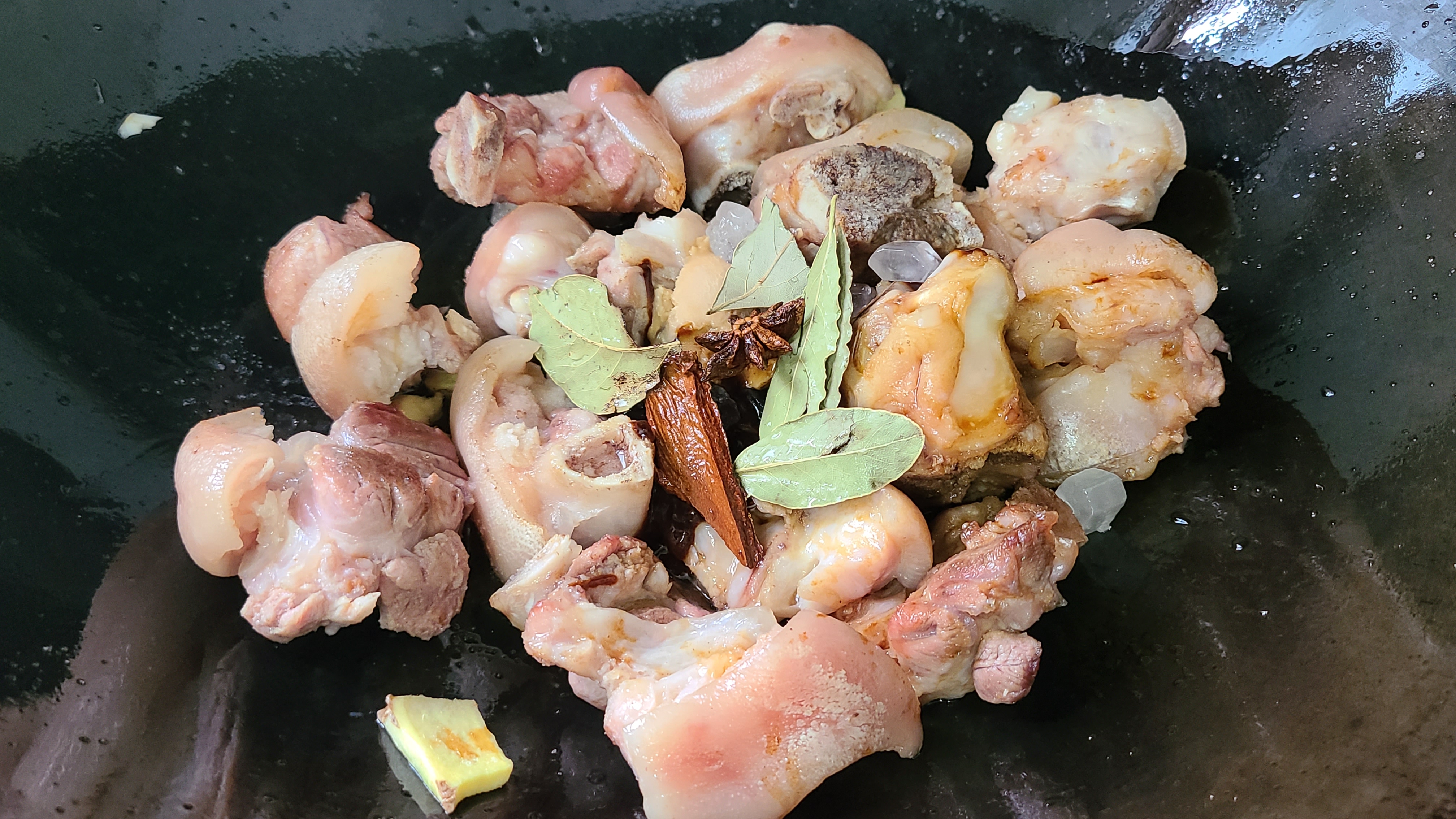 酱焖猪脚，教你这个广东做法，好吃美味，每次做都很下饭