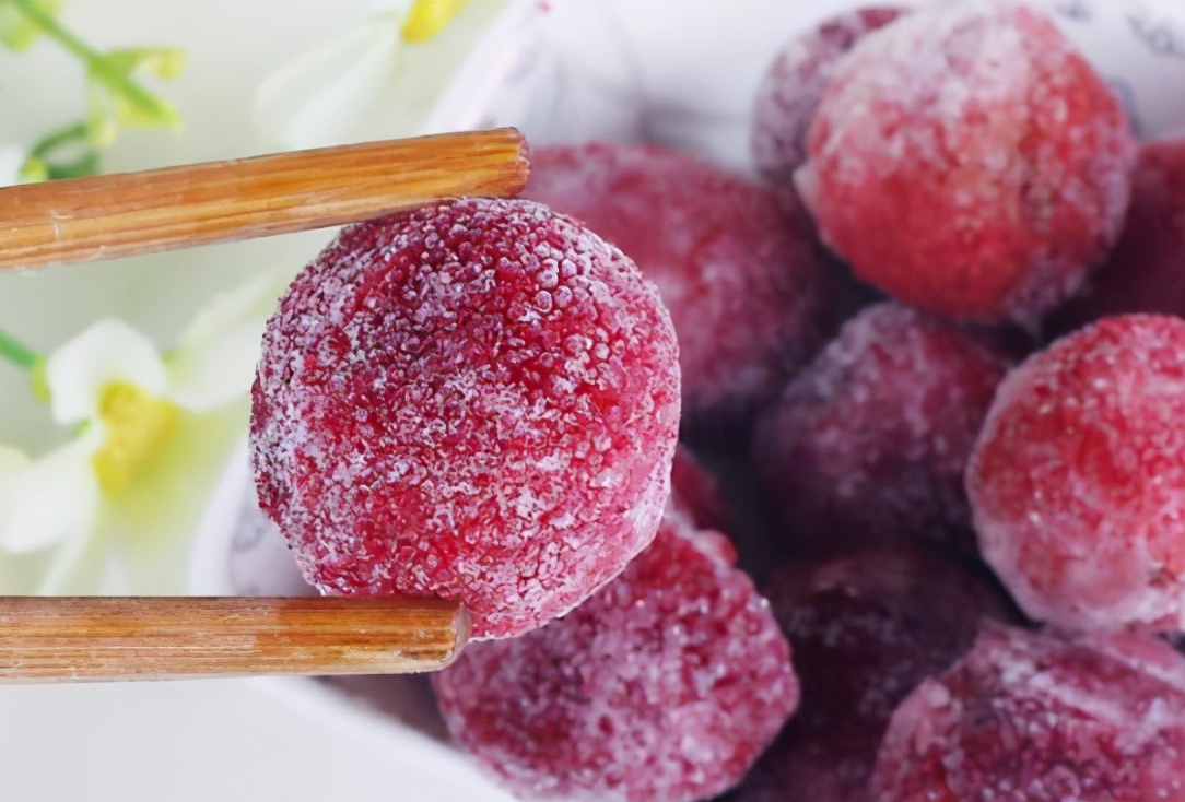 夏季天热，这4种水果“最适合”放冰箱冷冻，冰爽美味，好吃过瘾