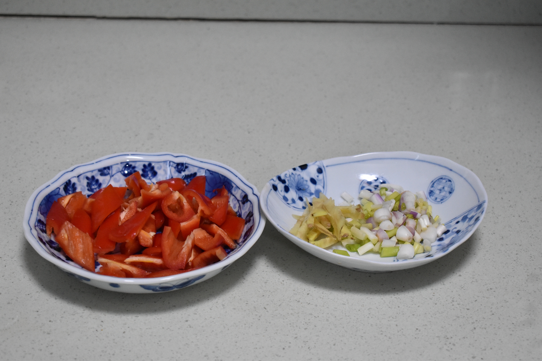 夏天吃它最鲜美，很多人第一步就做错了，这样简单炒一炒好吃营养