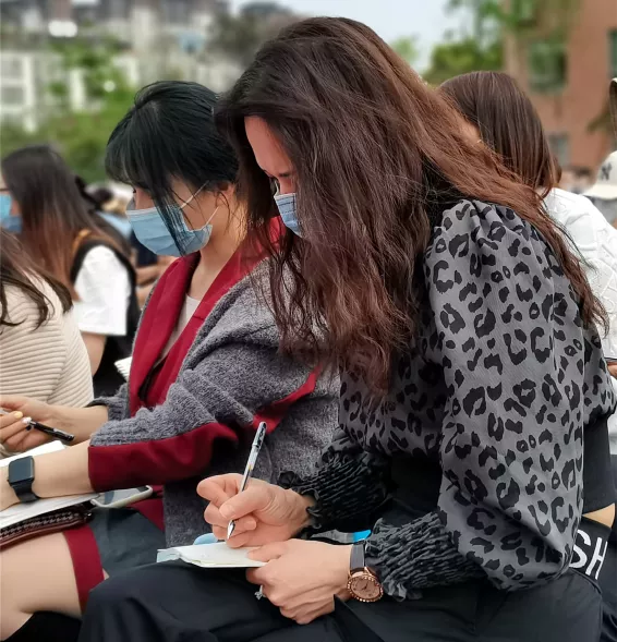 成都高新区中和小学丨家校共育课堂让孩子对未来充满希望