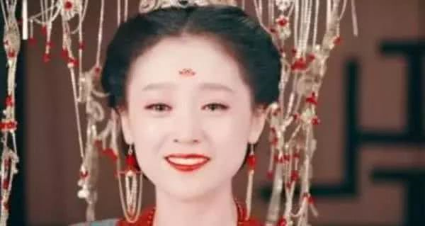 女星笑着哭才考验演技，孙俪陈乔恩杨幂谁最让