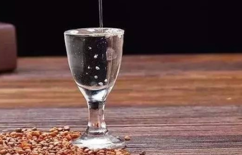 宜宾这三家高粱酒、苞谷酒抽检不过关，均含违禁甜味剂