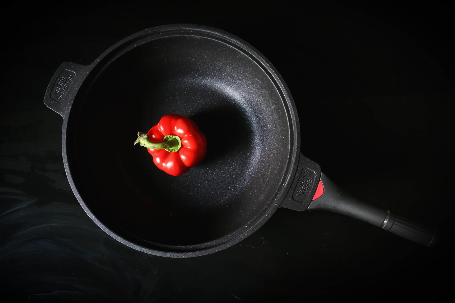 大厨得有好锅配：帝伯朗钻石炒锅一锅多用上手实测