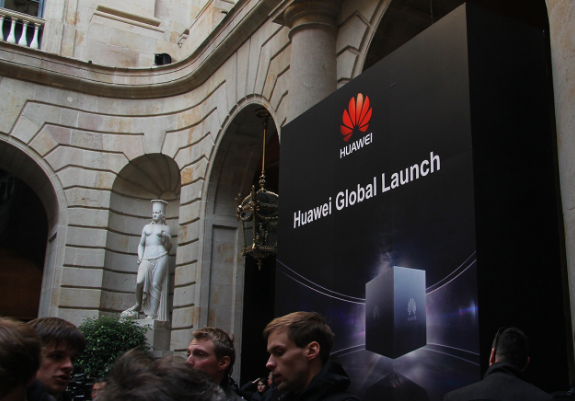 汇丰银行出卖华为的恶报来了？两天市值蒸发5