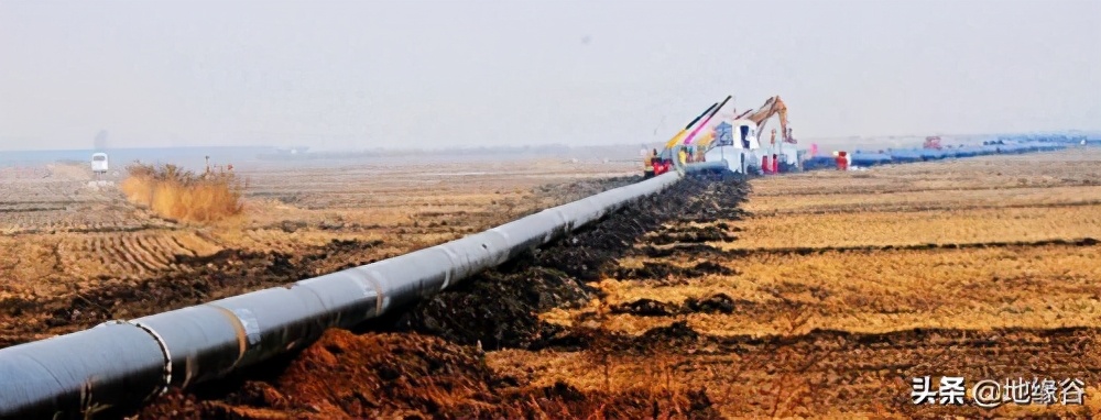 中俄石油管道线路为什么多次变更？