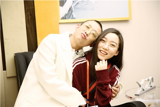 GAI宣布升级当爸，爱情事业双丰收，PG One则“赔