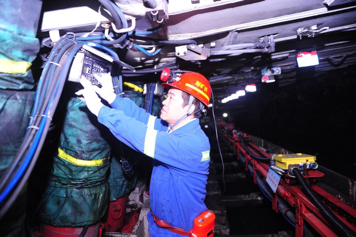 黄陵矿业符大利：陕西省煤炭智能化开采“大国工匠”第一人