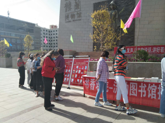 新疆若羌：打造“移动党史馆”手机扫一扫听党史