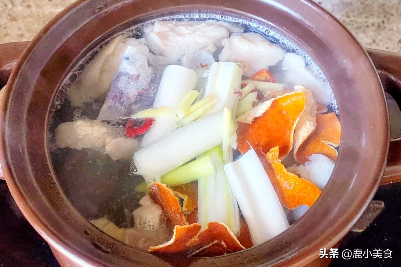 8月初秋，这碗“清炖羊肉”记得喝，赶走“寒湿气”，滋润度秋季