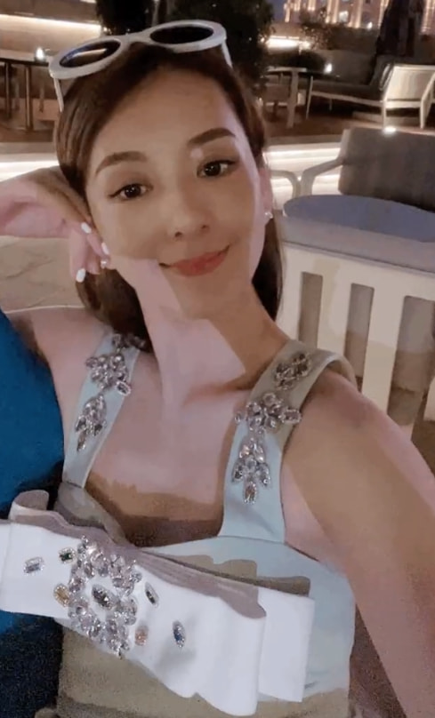 宠妻狂魔！郭富城陪老婆逛街，方媛晒夫妻俩与猫咪合照大秀恩爱