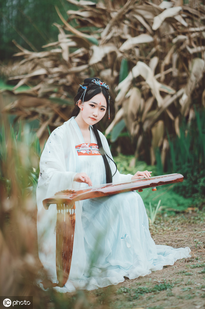 赞美湖光山色的绝美诗句 描写湖光山色的古诗大全图片