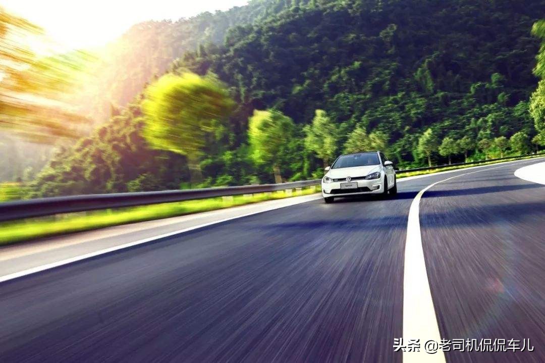 渦輪增壓車連續跑了好幾個小時高速，要不要打開機艙蓋散熱？