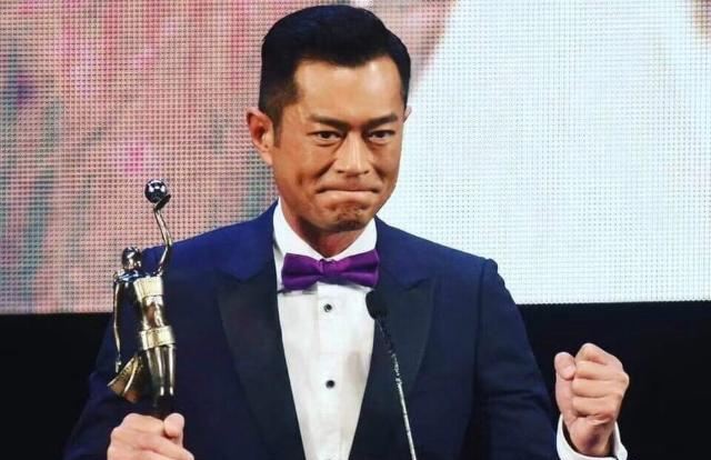 明星们的“隐藏实力”，梁朝伟唱功被低估，赵