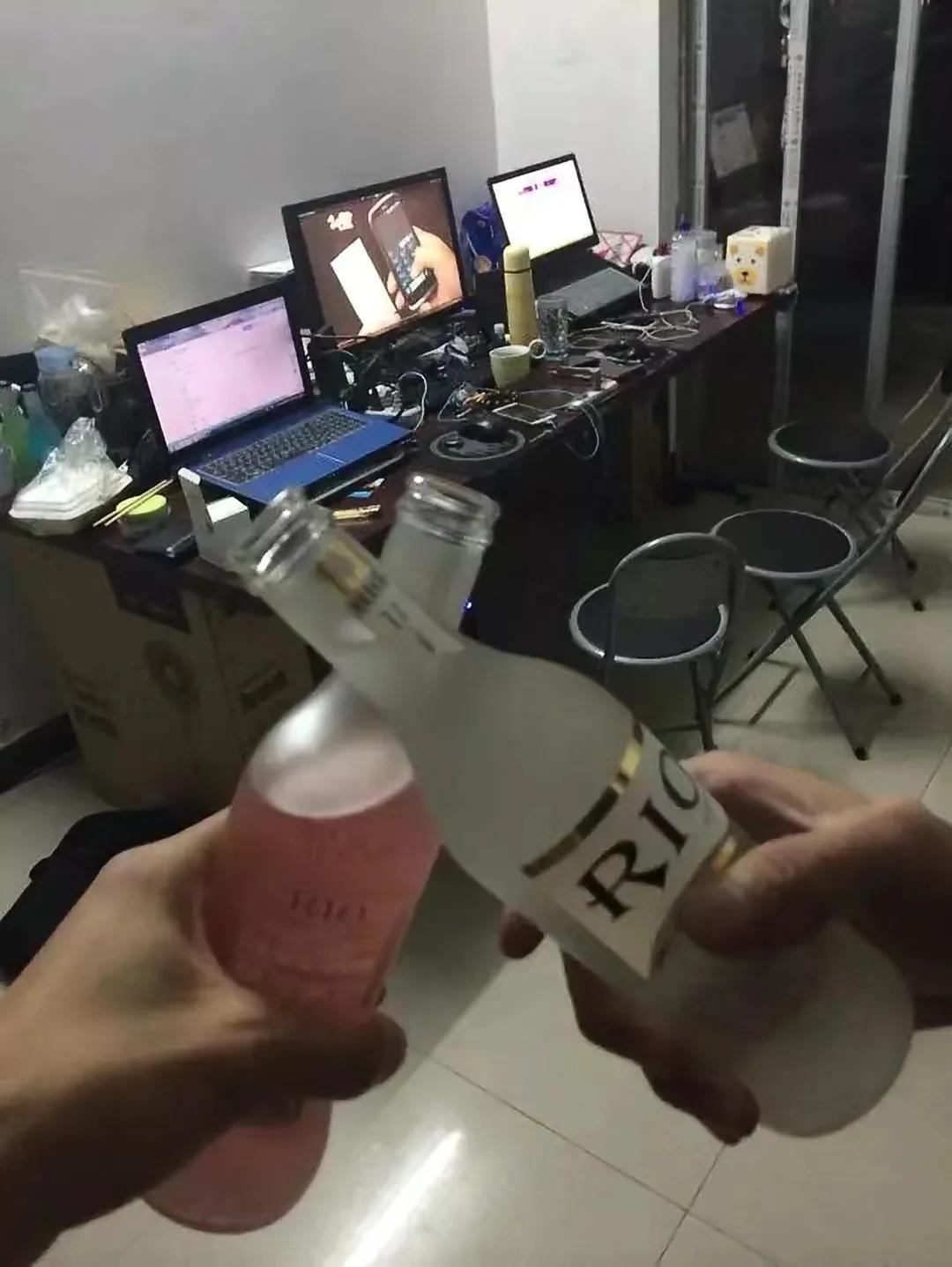 300双球鞋引发的商机！这个店铺年销过亿，还引来海外代购