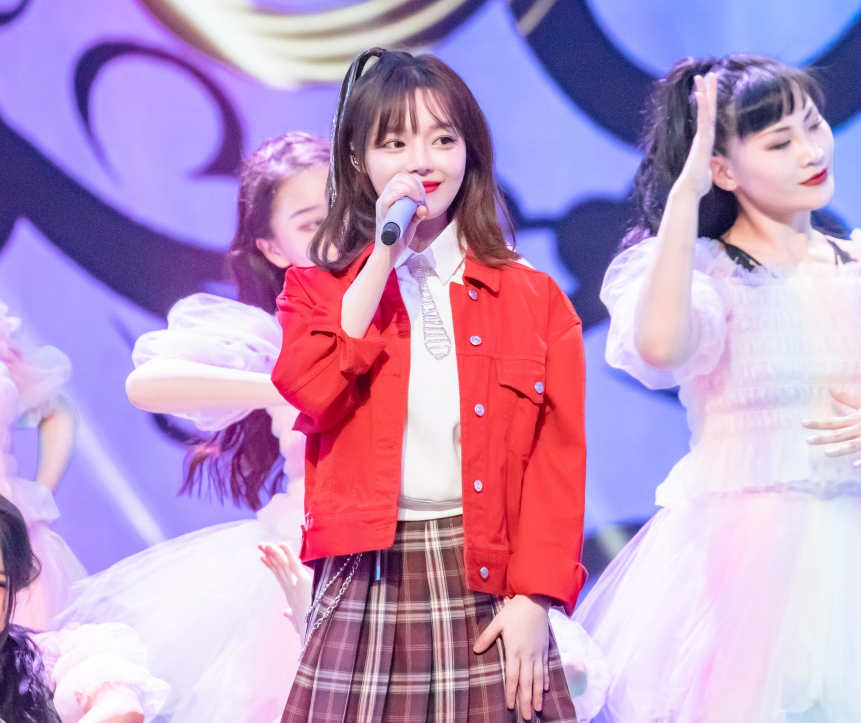 《中國好聲音》模式有變，四位大咖導師各配一位高顏值女歌手助教