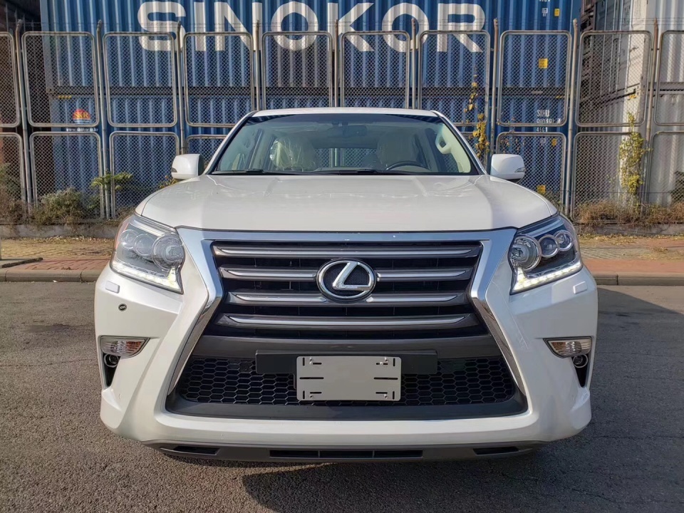 霸道外观46l大v8心脏越野雷克萨斯gx460