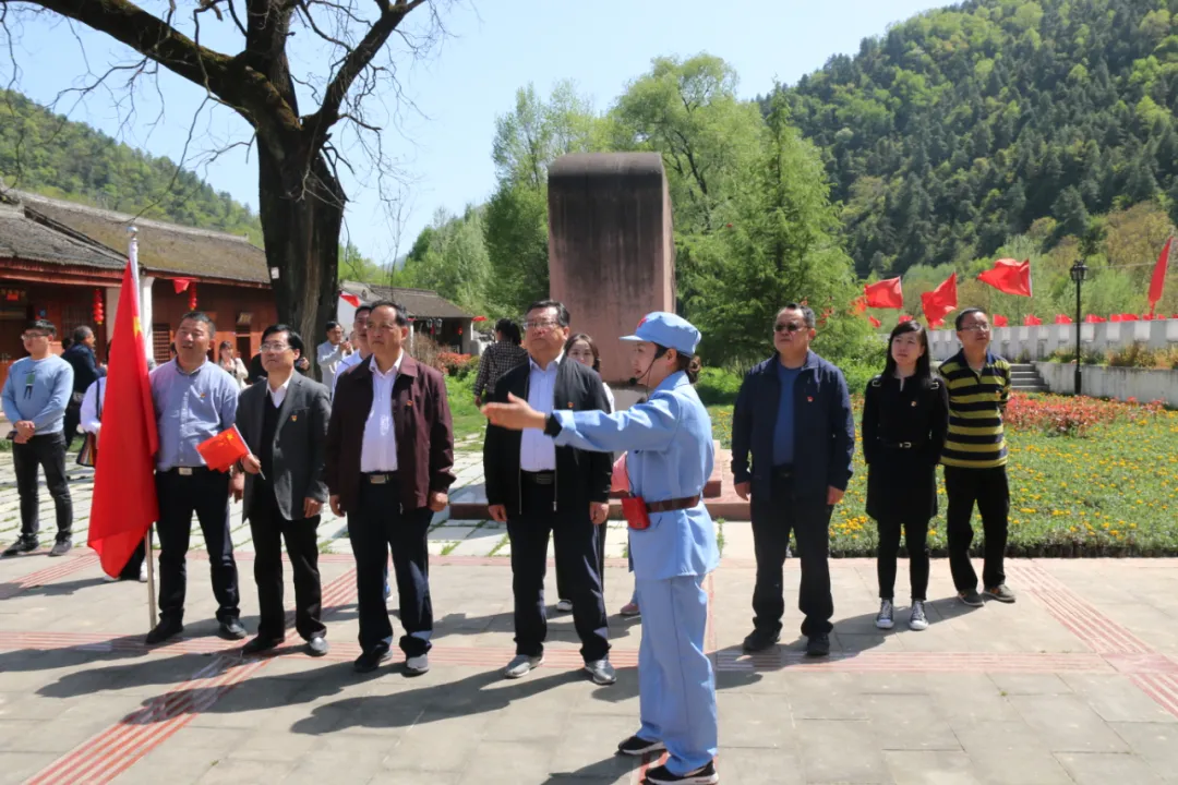 市发展改革委开展“追随红色足迹 厚植革命情怀”党史学习教育活动