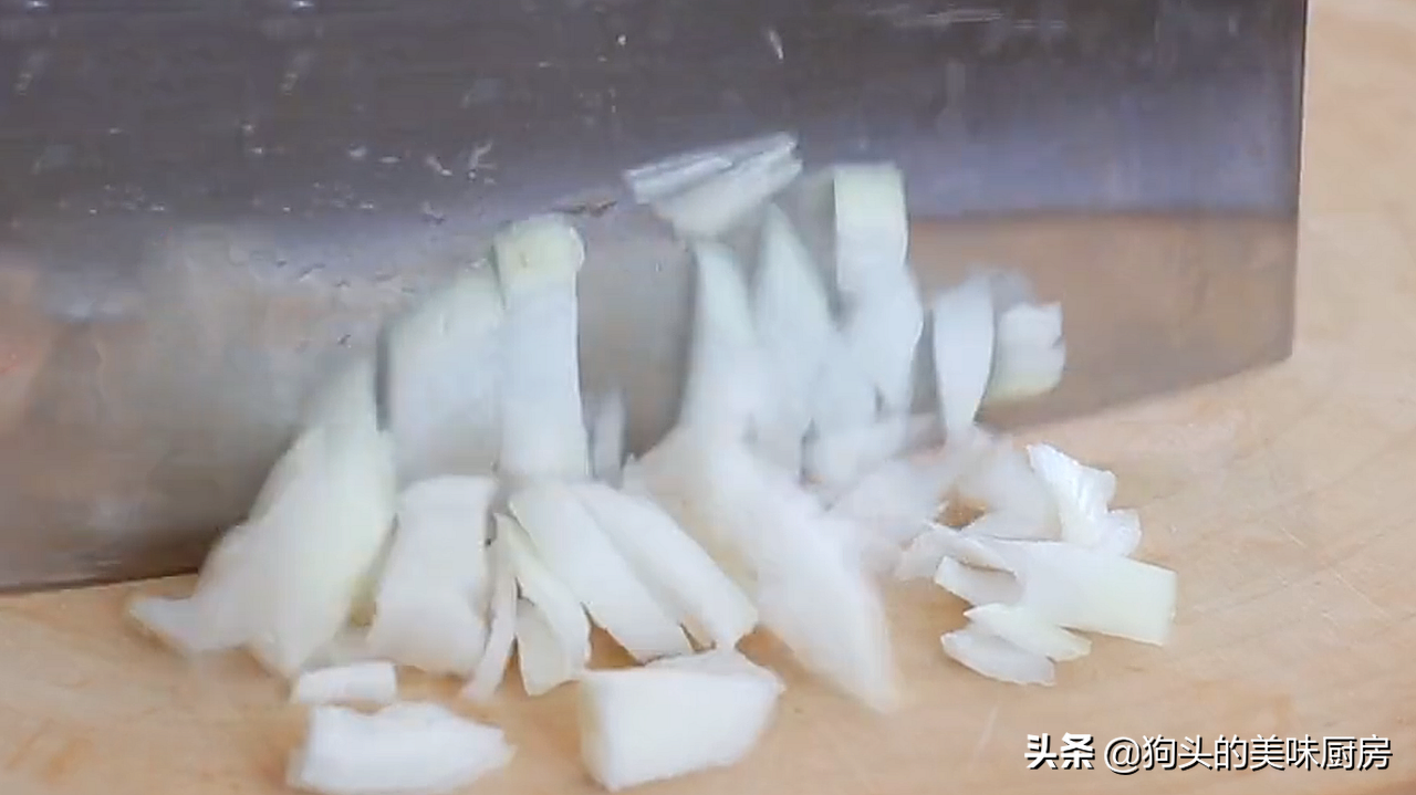 懒人香酥鸡肉饼做法，不揉面不醒目，鲜嫩多汁，层次丰富太香了