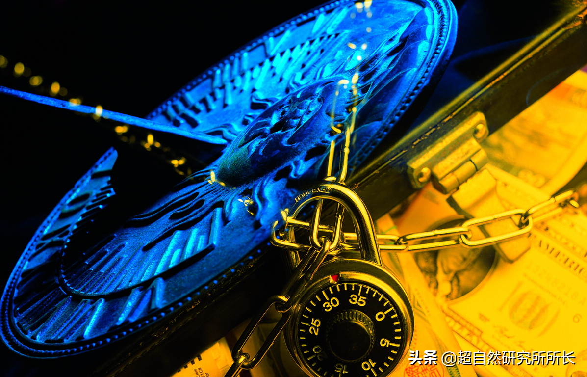 一位法國老人的外星之旅，帶回了一切未解之謎的終極答案