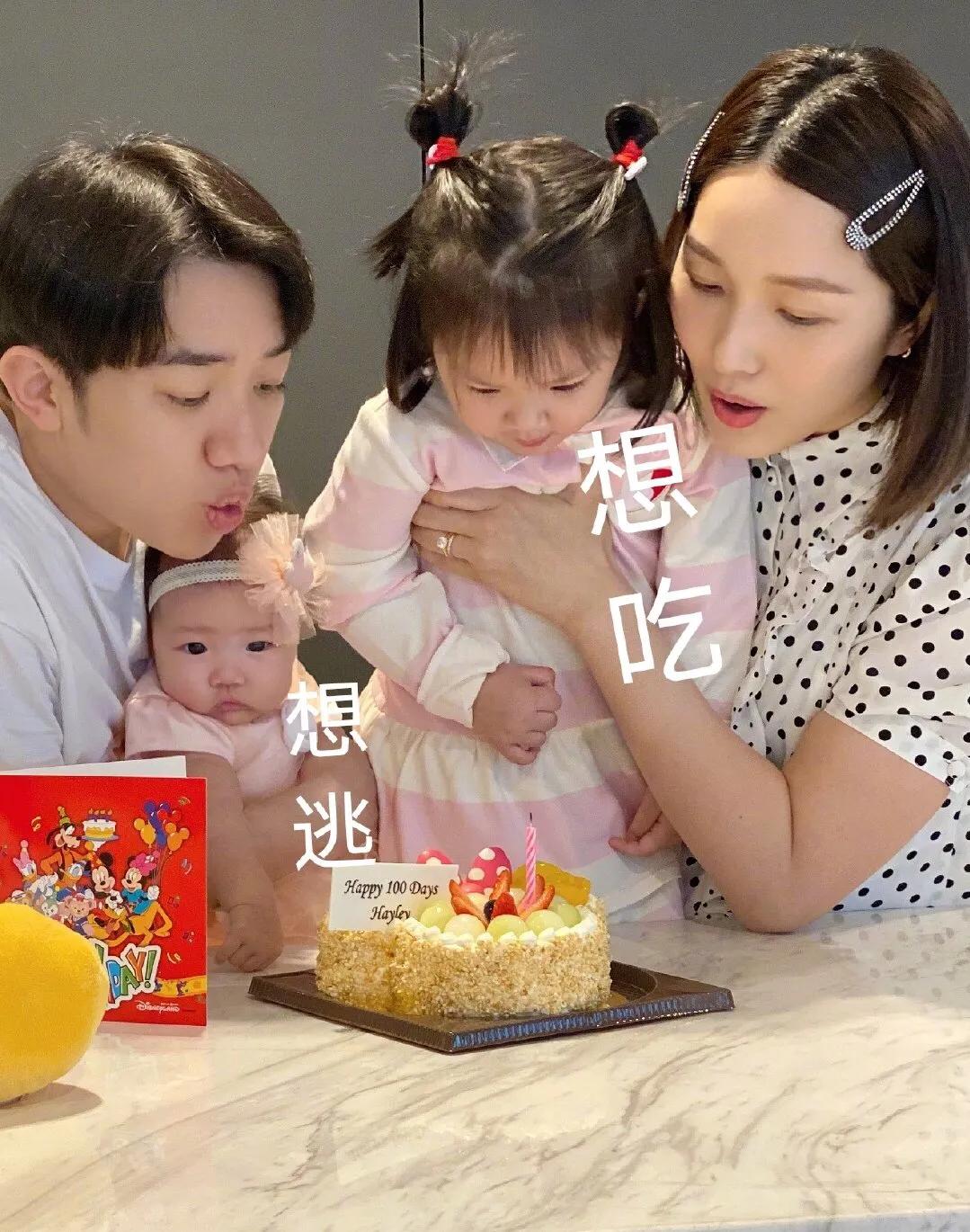 李亞男曬倆女兒同框照，姐姐摸妹妹腦袋溫柔寵溺，畫面溫馨有愛