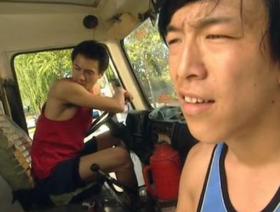 黄渤的“贵人”，荧幕上的“经典”，离开演艺圈的高虎如今咋样了