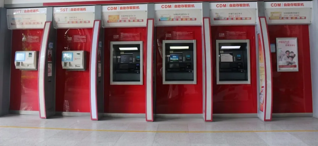 100万台ATM机正在消失!幕后推手竟是菜市场大妈