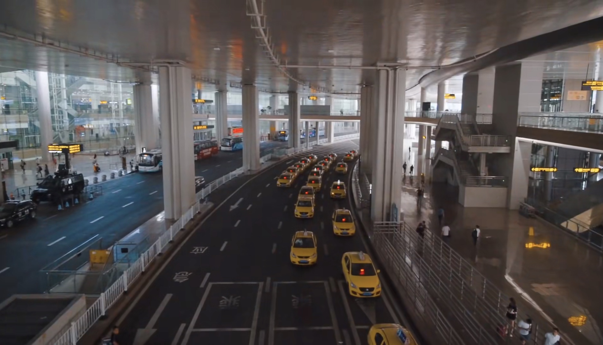 重庆崽儿张晋携蔡少芬回到家乡，一支短片，将山城的美一网打尽